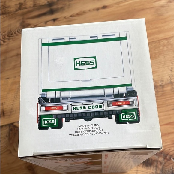 2008 Green and White Hess Toy Truck and Front Loader with Display Box - Picture 4 of 5